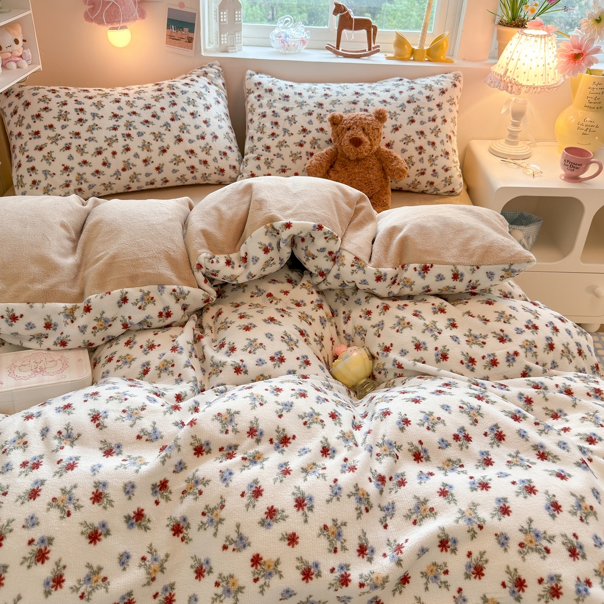 91家纺网 家纺一手货源 找家纺 （总）罗亿家纺 2025新款ins小清新少女奶油卡通可爱加厚200克牛奶绒四件套【3.6公斤】（小红书推荐）