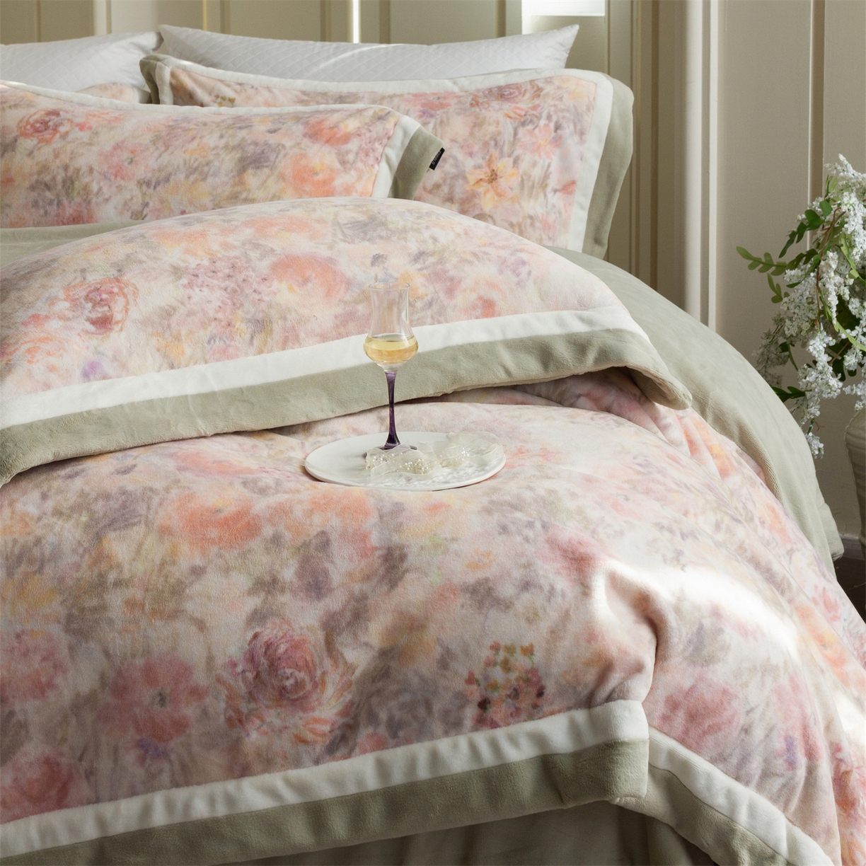 91家纺网 家纺一手货源 找家纺 馨蕊 2025新款意大利进口雕花绒拼角工艺秋冬轻奢煦暖绒系列- 绒兰蔻 会员-10【券后控价298/318】 绒兰蔻-氧气绿