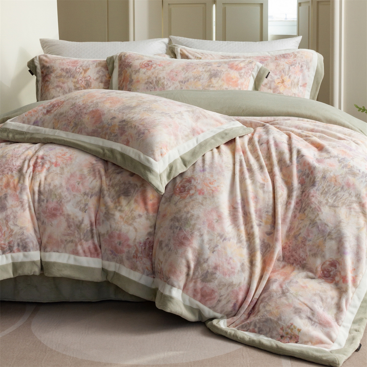 91家纺网 家纺一手货源 找家纺 馨蕊 2025新款意大利进口雕花绒拼角工艺秋冬轻奢煦暖绒系列- 绒兰蔻 会员-10【券后控价298/318】 绒兰蔻-氧气绿