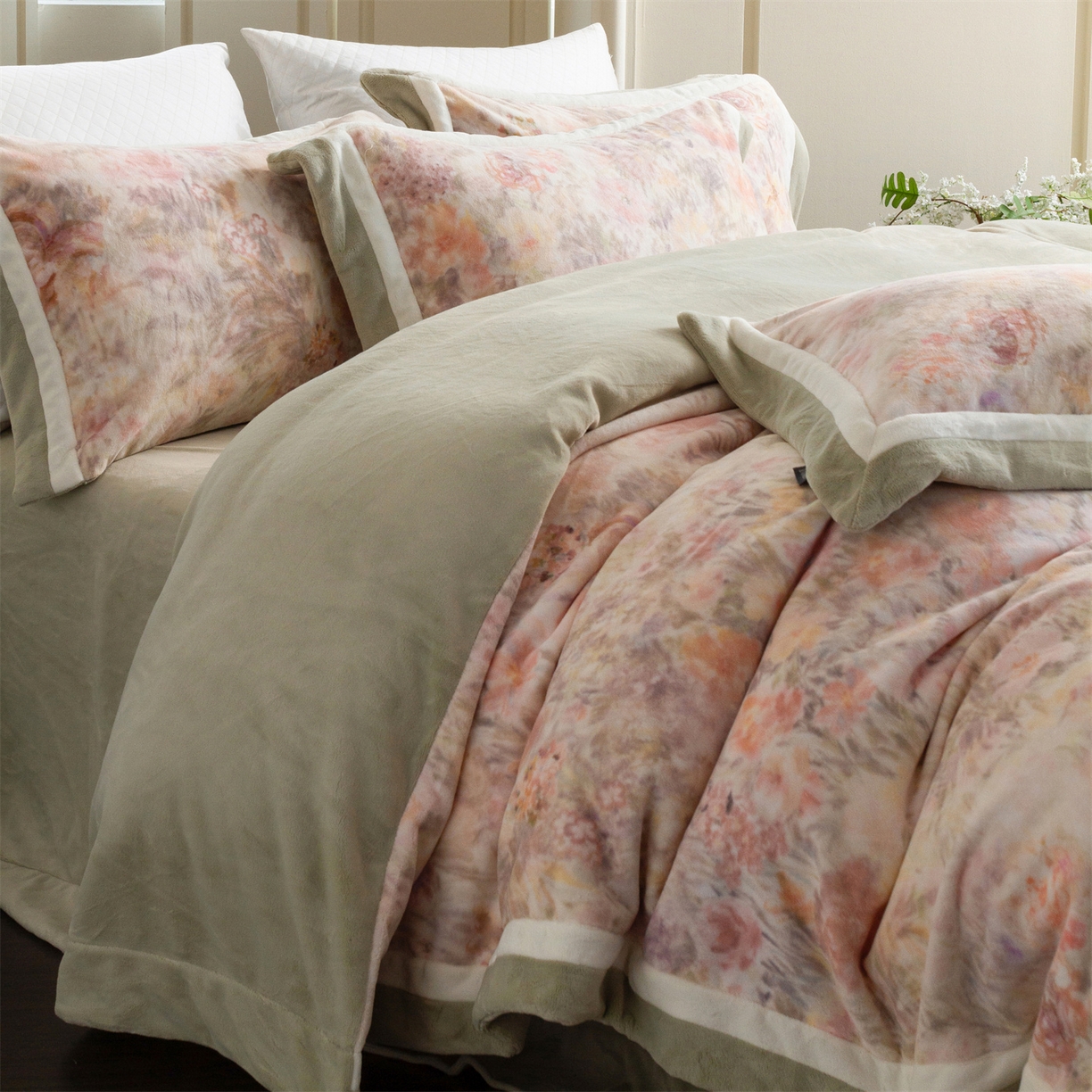 91家纺网 家纺一手货源 找家纺 馨蕊 2025新款意大利进口雕花绒拼角工艺秋冬轻奢煦暖绒系列- 绒兰蔻 会员-10【券后控价298/318】 绒兰蔻-氧气绿