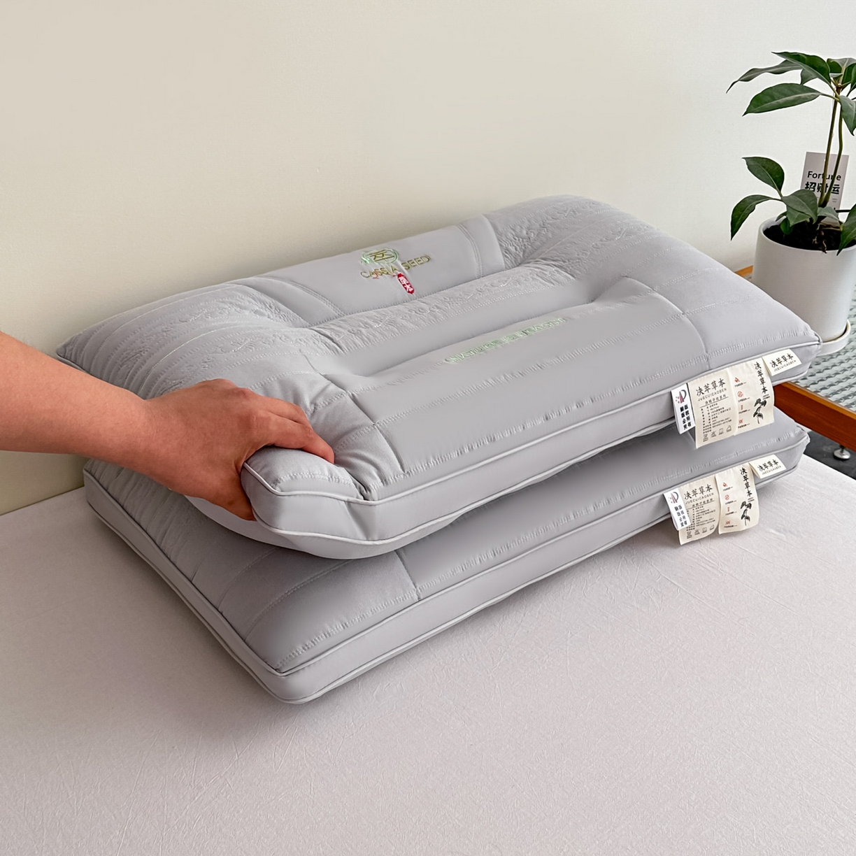 永乐枕芯 2025新款颈椎疼痛专用护颈椎枕头牵引拉伸不塌陷助眠家用决明子枕芯 灰色