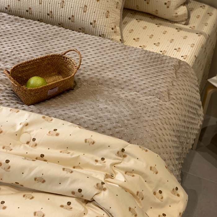 91家纺网 家纺一手货源 找家纺 2024新款舒适床盖三件套-实拍 咖啡小象