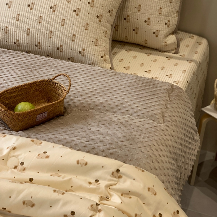 91家纺网 家纺一手货源 找家纺 2024新款舒适床盖三件套-实拍 咖啡小象