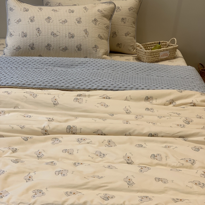 91家纺网 家纺一手货源 找家纺 2024新款舒适床盖三件套-实拍 蓝务象庄园