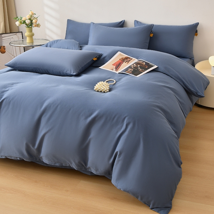 91家纺网 家纺一手货源 找家纺 宇彬家纺 2026直播热款A类13374全棉母婴级一字绣宽边枕套被套纯色四件套贡缎新疆长绒匹马棉轻奢-单被套 眠系列-宾利蓝