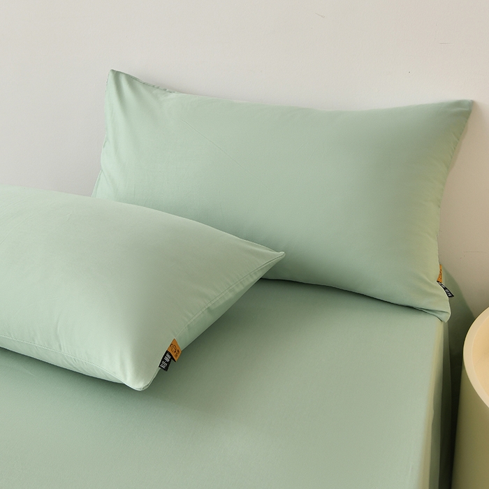 91家纺网 家纺一手货源 找家纺 宇彬家纺 2026直播热款A类13374全棉母婴级一字绣宽边枕套被套纯色四件套贡缎新疆长绒匹马棉轻奢-单被套 眠系列-炫彩绿