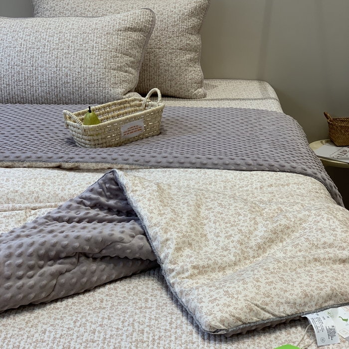 91家纺网 家纺一手货源 找家纺 2024新款舒适床盖三件套-实拍 素颜粉庄园