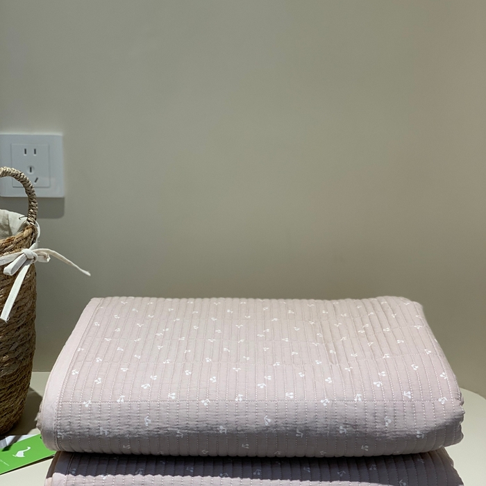 91家纺网 家纺一手货源 找家纺 2024新款舒适床盖三件套-实拍 樱桃粉