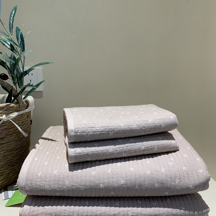 91家纺网 家纺一手货源 找家纺 2024新款舒适床盖三件套-实拍 樱桃粉