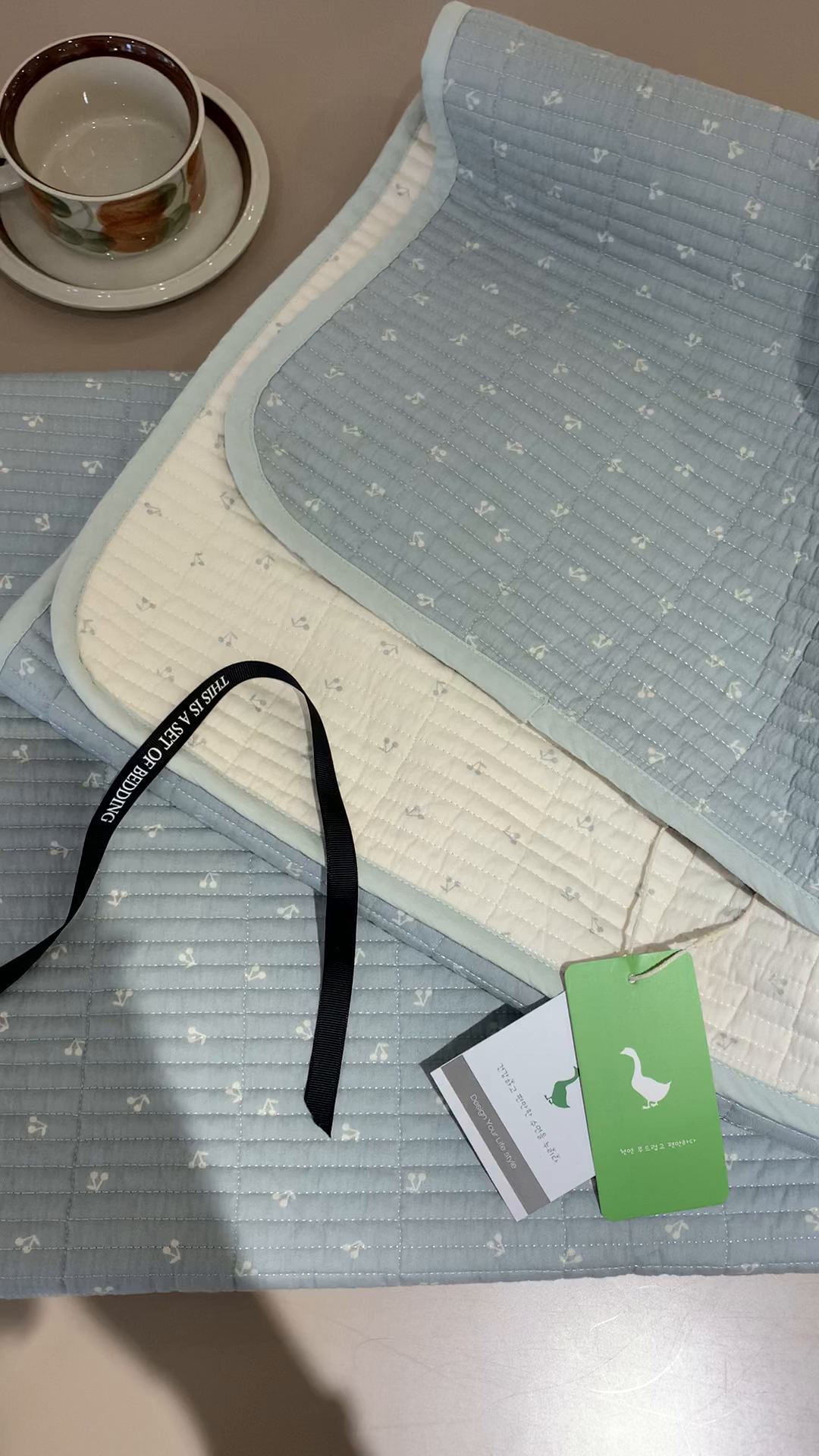 91家纺网 家纺一手货源 找家纺 2024新款舒适床盖三件套-实拍 樱桃蓝