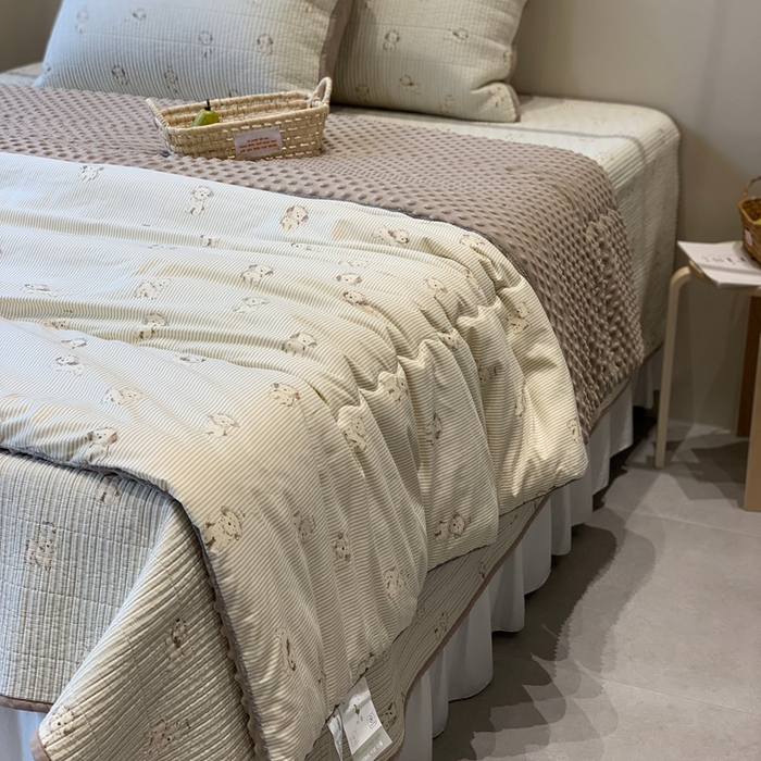 91家纺网 家纺一手货源 找家纺 2024新款舒适床盖三件套-实拍 原宿小狗