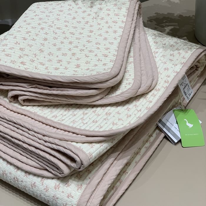 91家纺网 家纺一手货源 找家纺 2024新款舒适床盖三件套-实拍 芝士奶盐