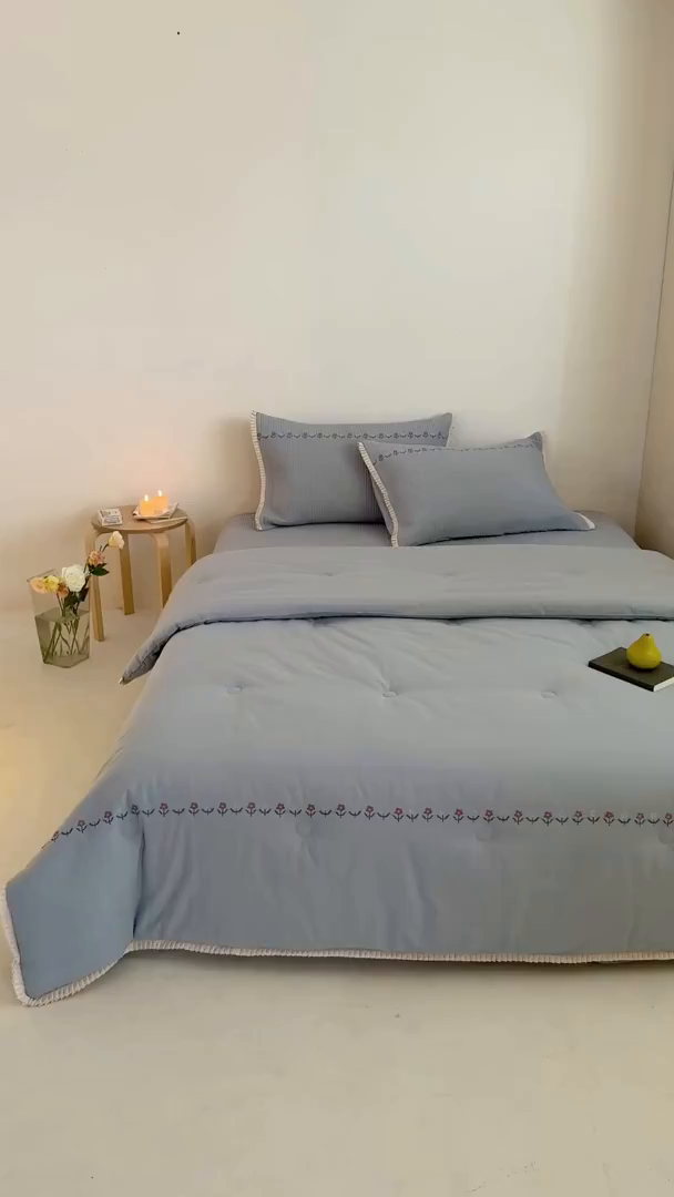 91家纺网 家纺一手货源 找家纺 汇庭 2025秋冬新款花田小趣床盖三件套+花研春秋被 春秋-花研蓝