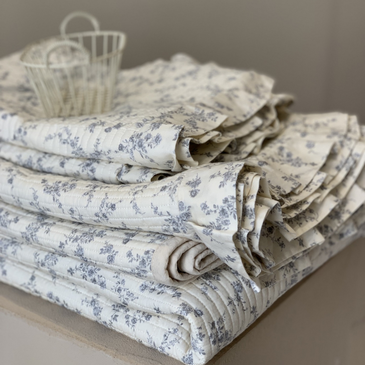 91家纺网 家纺一手货源 找家纺 （总）汇庭 2025秋冬新款芳菲庄园床盖三件套系列