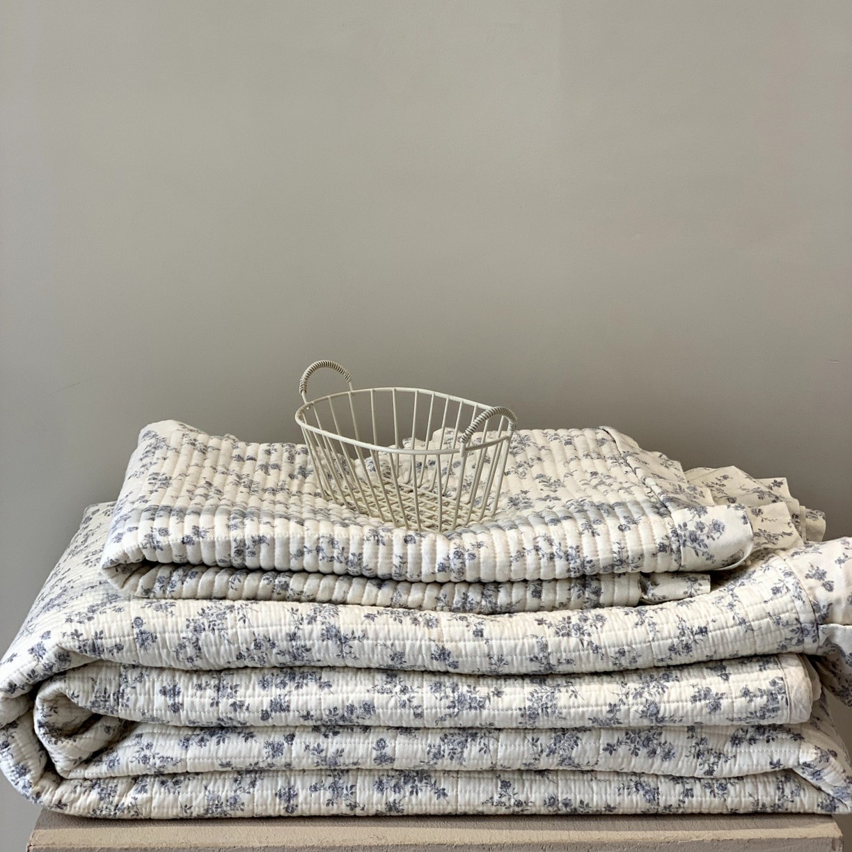 91家纺网 家纺一手货源 找家纺 （总）汇庭 2025秋冬新款芳菲庄园床盖三件套系列