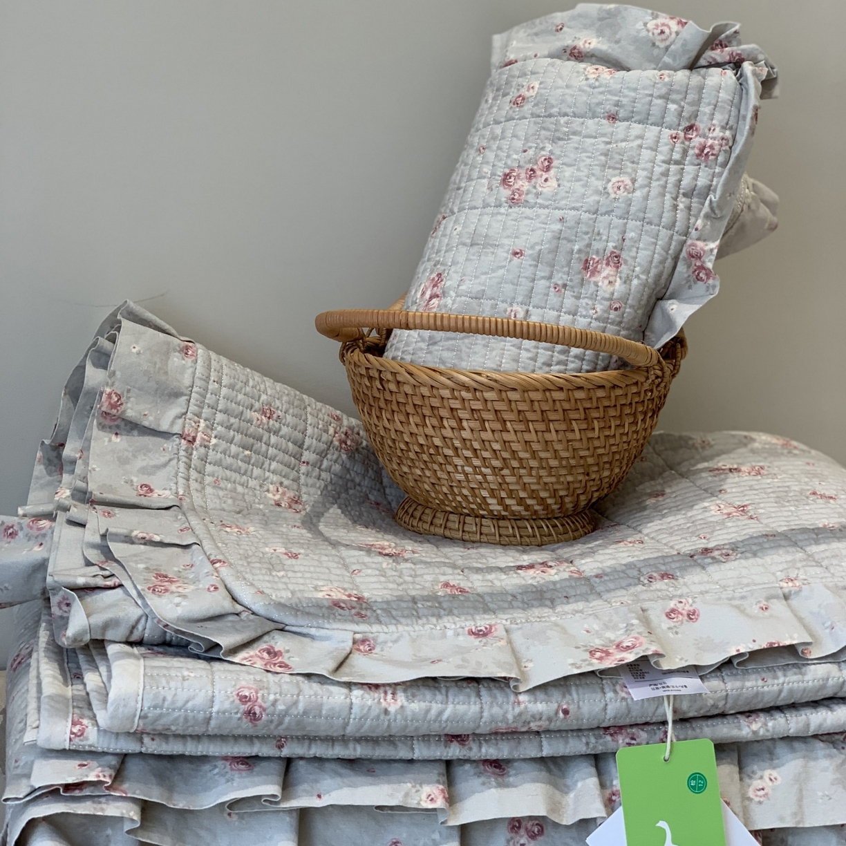 91家纺网 家纺一手货源 找家纺 汇庭 2025秋冬新款麻三月床盖三件套系列 梨花雨