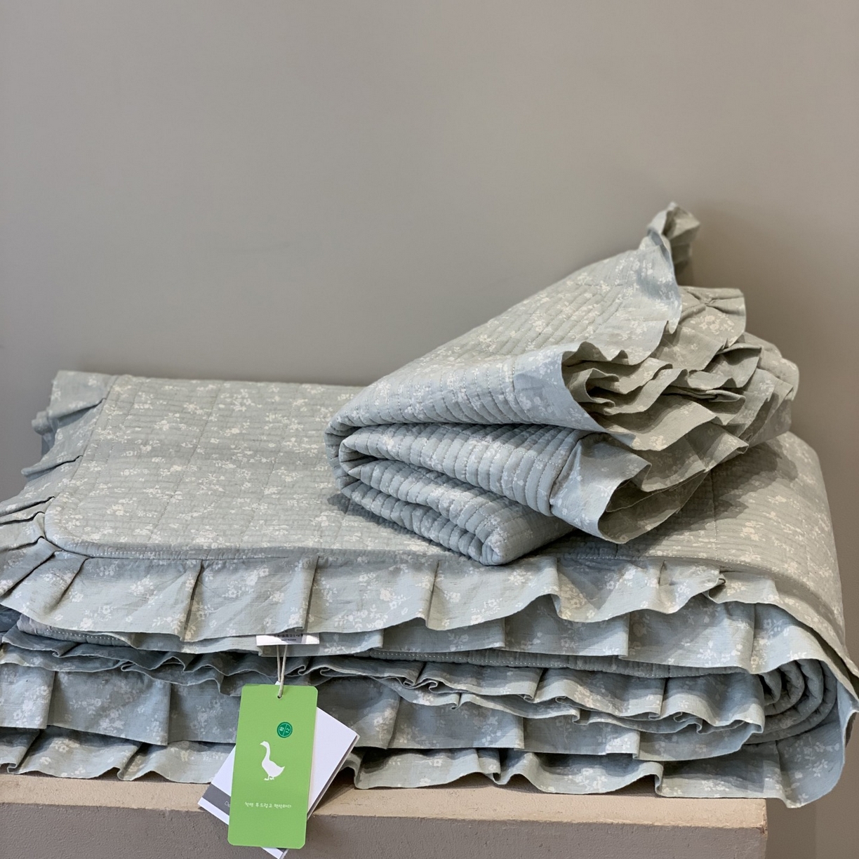 91家纺网 家纺一手货源 找家纺 汇庭 2025秋冬新款麻三月床盖三件套系列 青舍