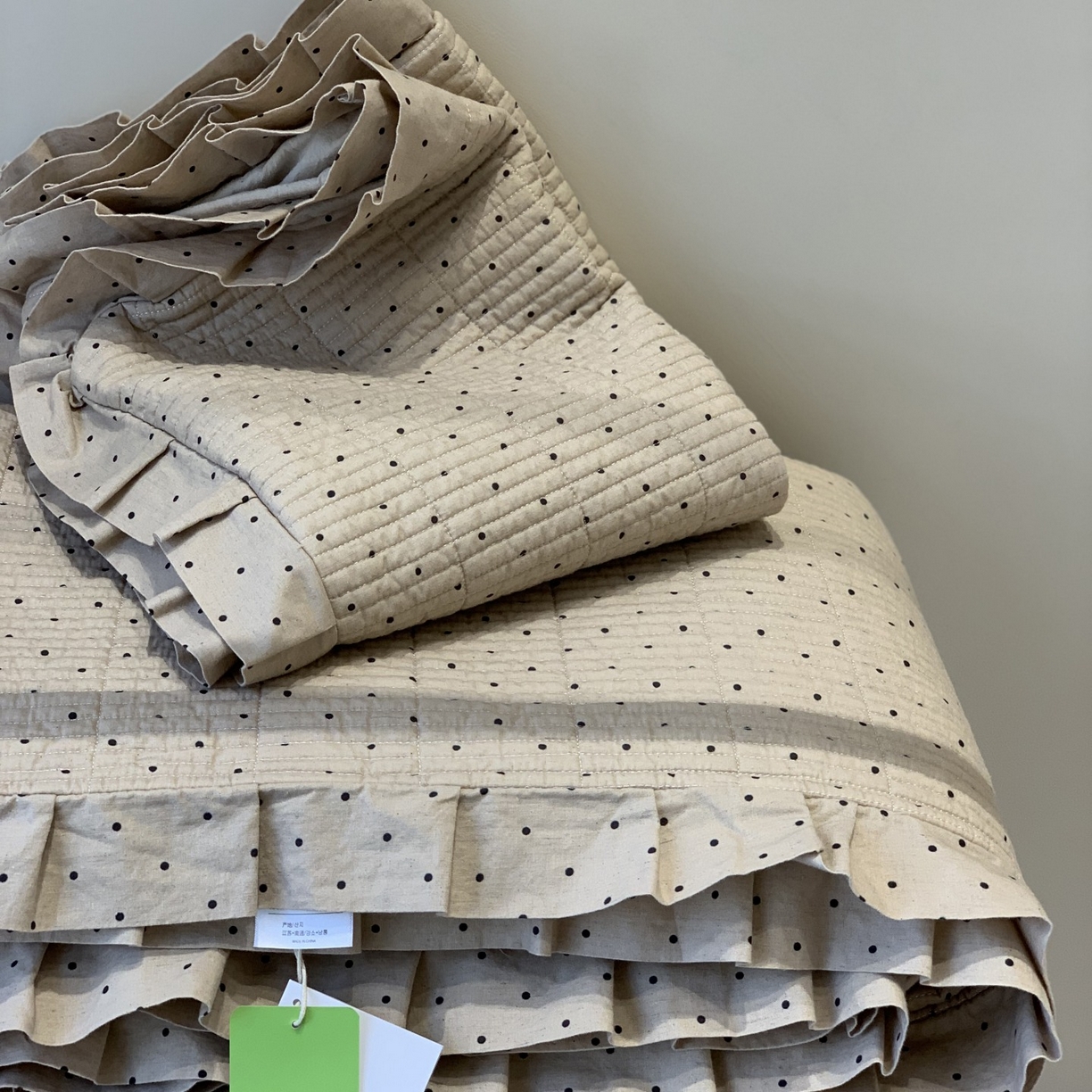 91家纺网 家纺一手货源 找家纺 汇庭 2025秋冬新款麻三月床盖三件套系列 黑点点