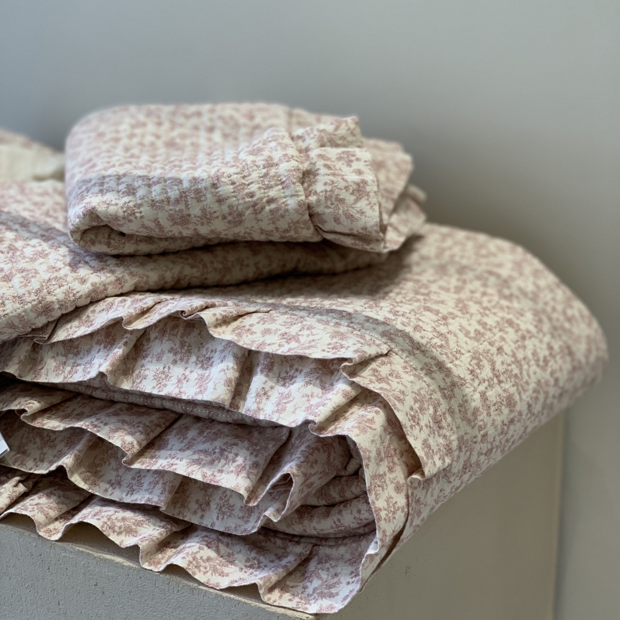 91家纺网 家纺一手货源 找家纺 汇庭 2025秋冬新款麻三月床盖三件套系列 三月