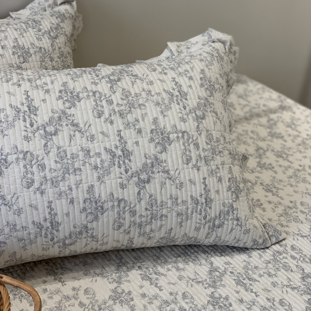 91家纺网 家纺一手货源 找家纺 汇庭 2025秋冬新款麻三月床盖三件套系列 苏梨士