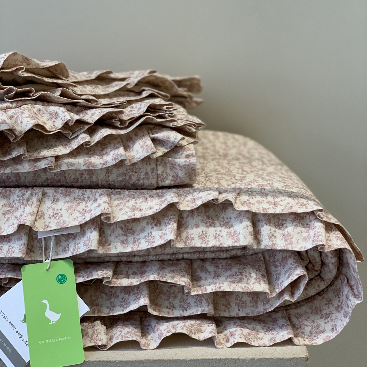 91家纺网 家纺一手货源 找家纺 汇庭 2025秋冬新款麻三月床盖三件套系列 三月