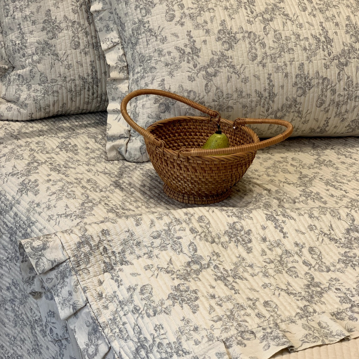 91家纺网 家纺一手货源 找家纺 汇庭 2025秋冬新款麻三月床盖三件套系列 苏梨士