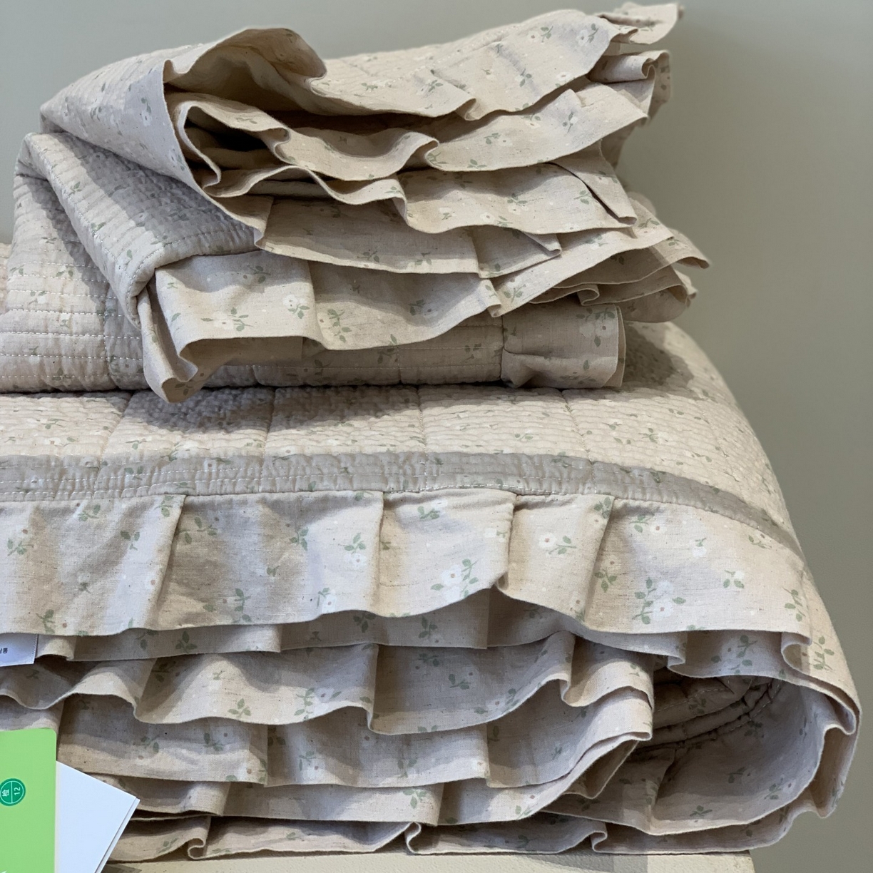 91家纺网 家纺一手货源 找家纺 汇庭 2025秋冬新款麻三月床盖三件套系列 花絮粉