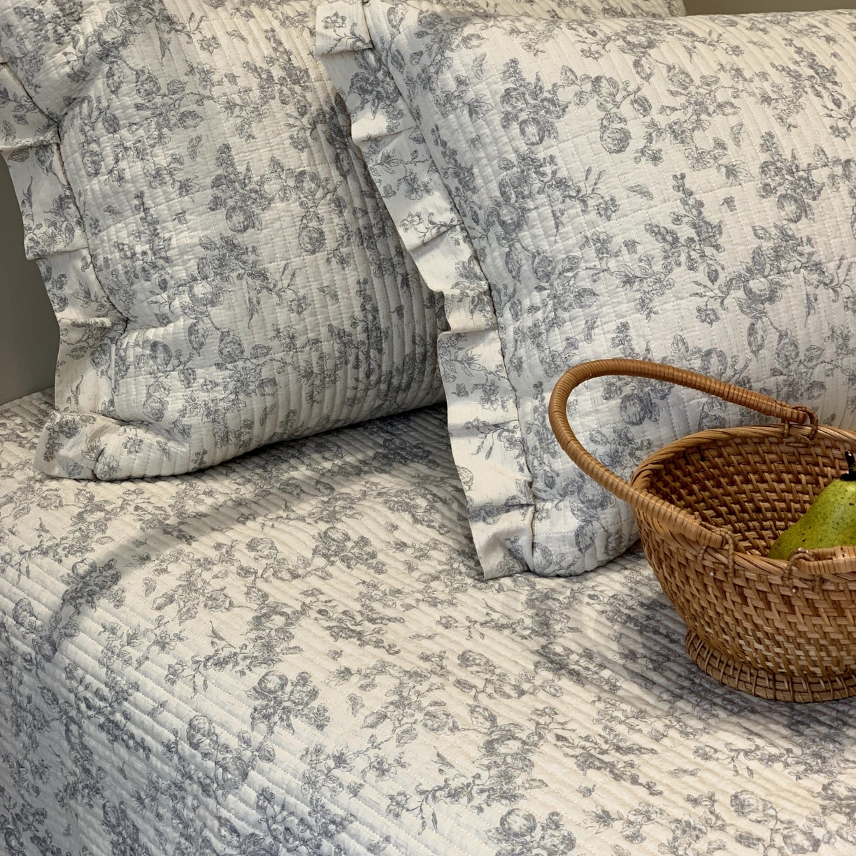 91家纺网 家纺一手货源 找家纺 汇庭 2025秋冬新款麻三月床盖三件套系列 苏梨士