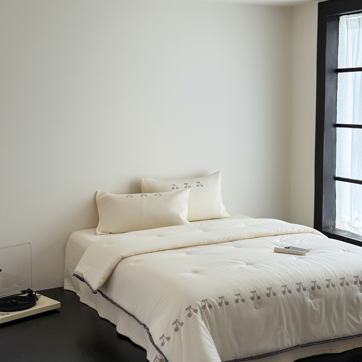 91家纺网 家纺一手货源 找家纺 （总）汇庭 2025新款秋冬胖胖樱桃春秋被+樱桃菲菲床盖三件套