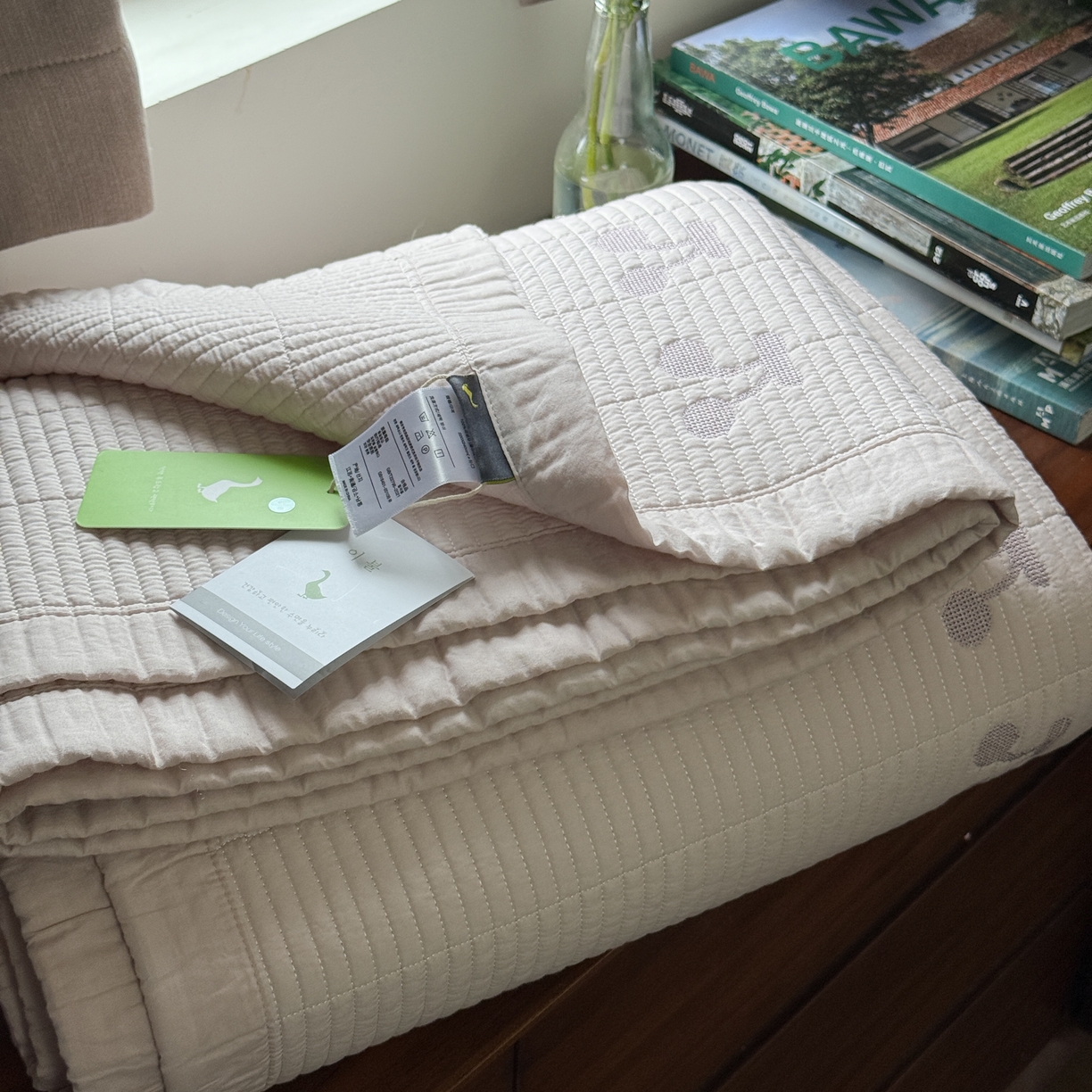 91家纺网 家纺一手货源 找家纺 汇庭 2025新款秋冬胖胖樱桃春秋被+樱桃菲菲床盖三件套 组合图下单仅供展示不可下单