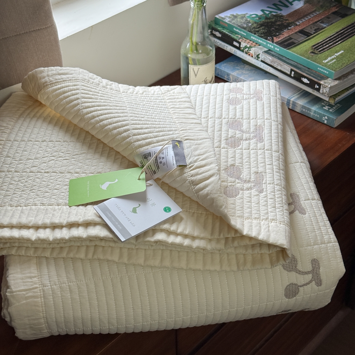 91家纺网 家纺一手货源 找家纺 汇庭 2025新款秋冬胖胖樱桃春秋被+樱桃菲菲床盖三件套 组合图下单仅供展示不可下单