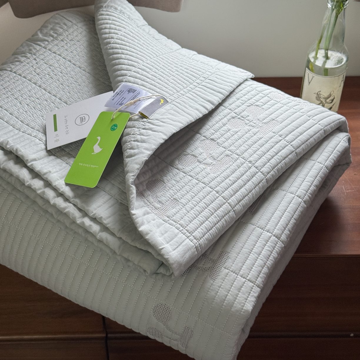 91家纺网 家纺一手货源 找家纺 汇庭 2025新款秋冬胖胖樱桃春秋被+樱桃菲菲床盖三件套 组合图下单仅供展示不可下单