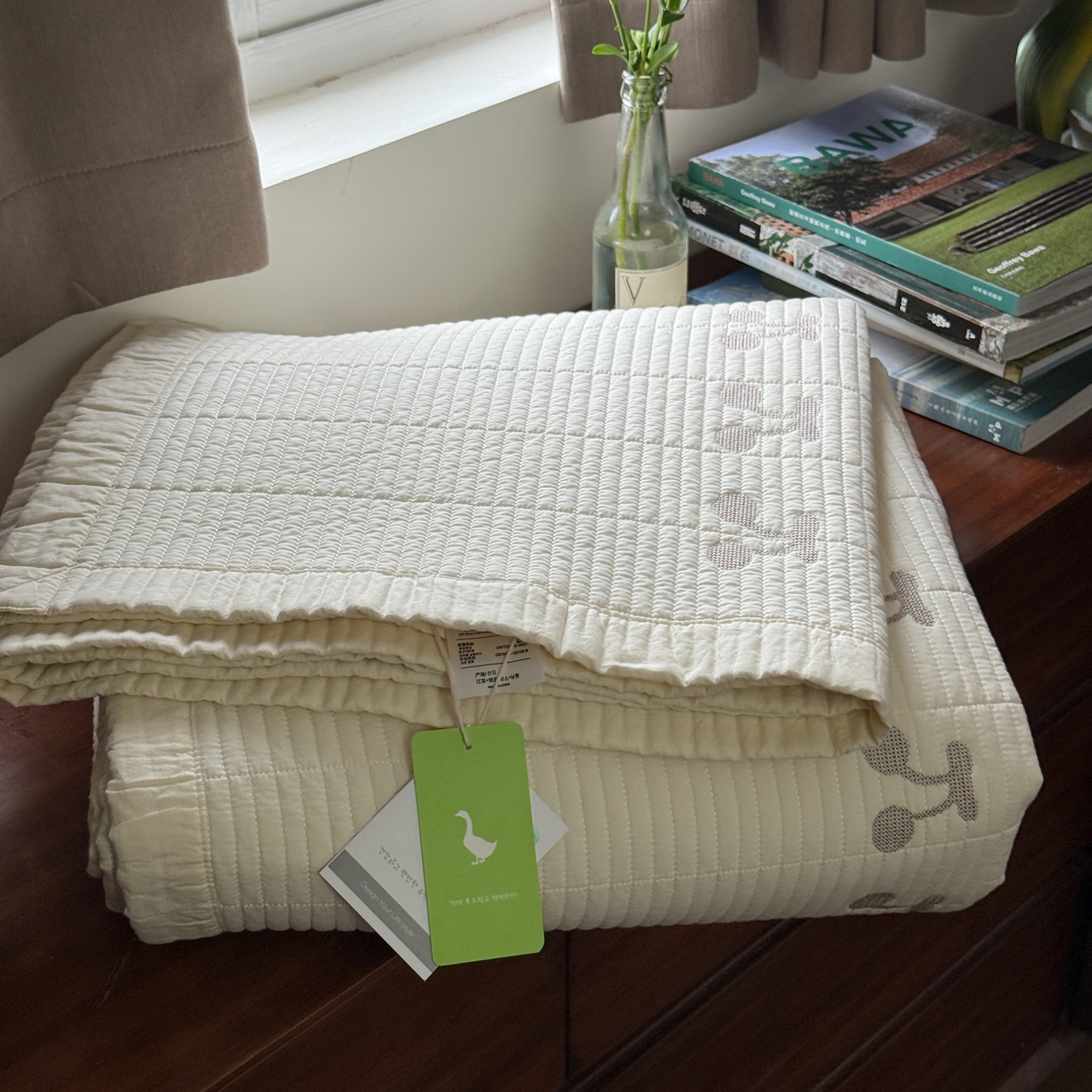 91家纺网 家纺一手货源 找家纺 汇庭 2025新款秋冬胖胖樱桃春秋被+樱桃菲菲床盖三件套 组合图下单仅供展示不可下单