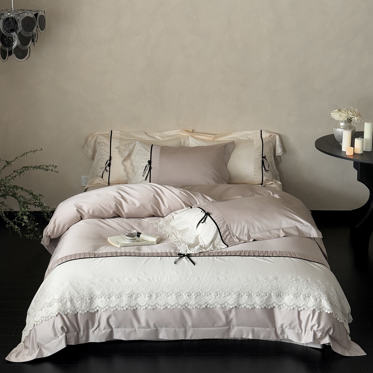 佳汐蓝家纺 秋冬新品100支澳棉立体刺绣双层花边+打褶+蝴蝶结四件套--邂逅 朱褐色