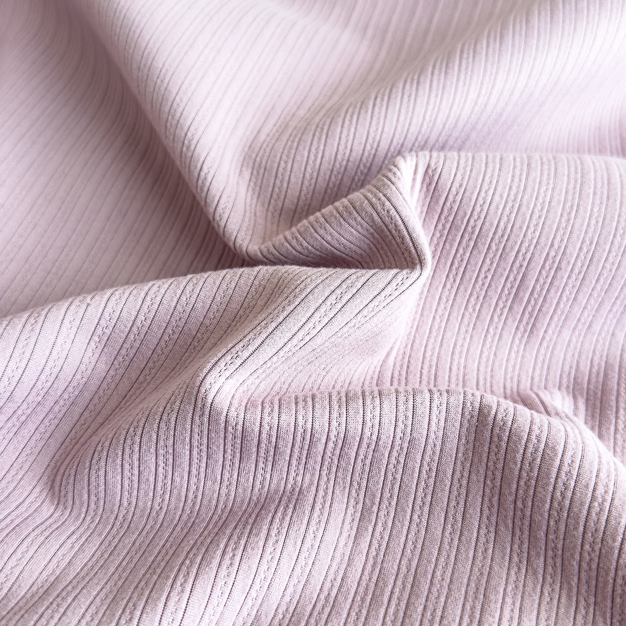 91家纺网 家纺一手货源 找家纺 诺可 2025新款牛奶绒卡通贴布绣围脖生日小狗手提多功能抱枕被 围脖生日小狗-紫