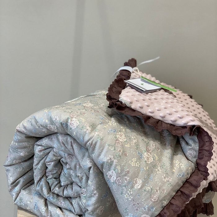 汇庭 2025秋冬新·花边款单双人豆豆被系列 海花岛