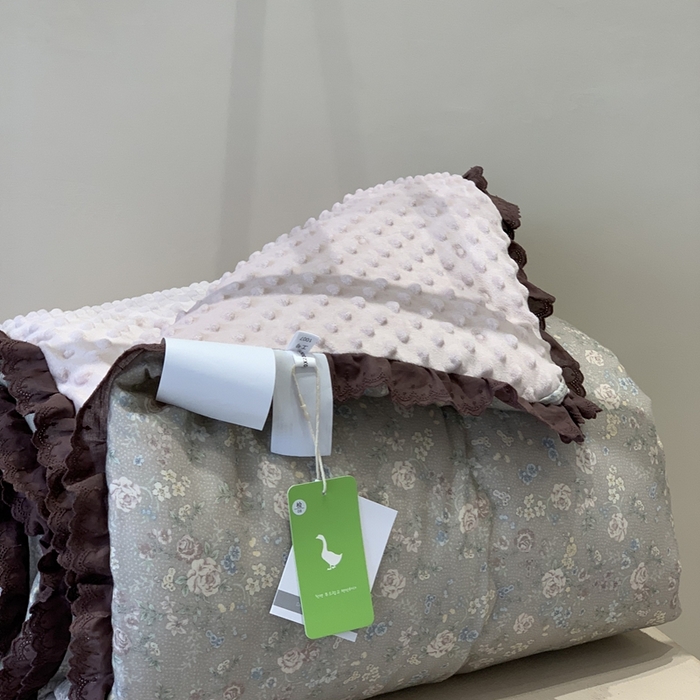 91家纺网 家纺一手货源 找家纺 汇庭 2025秋冬新·花边款单双人豆豆被系列 海花岛