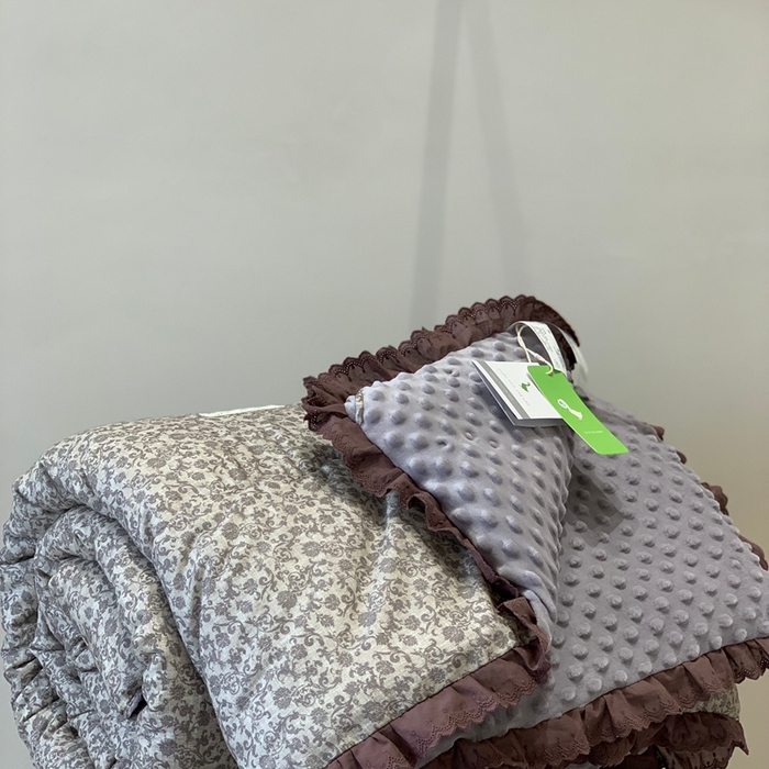 91家纺网 家纺一手货源 找家纺 汇庭 2025秋冬新·花边款单双人豆豆被系列 静香