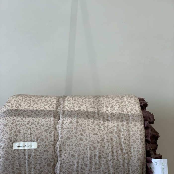 91家纺网 家纺一手货源 找家纺 汇庭 2025秋冬新·花边款单双人豆豆被系列 萌芽