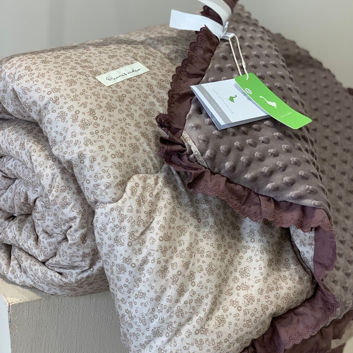 91家纺网 家纺一手货源 找家纺 汇庭 2025秋冬新·花边款单双人豆豆被系列 萌芽