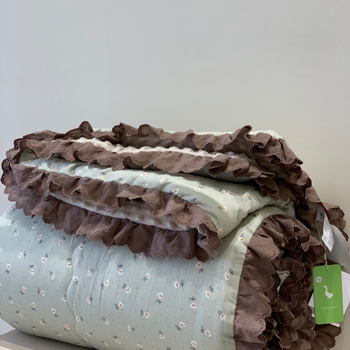 91家纺网 家纺一手货源 找家纺 汇庭 2025秋冬新·花边款单双人豆豆被系列 山海绿