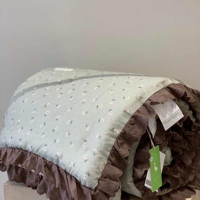 91家纺网 家纺一手货源 找家纺 汇庭 2025秋冬新·花边款单双人豆豆被系列 山海绿