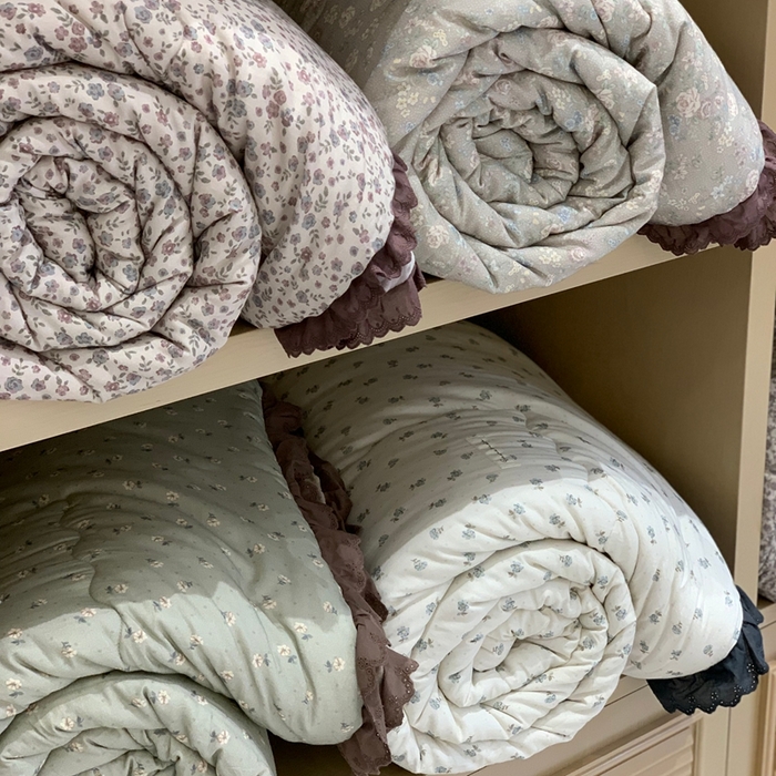 91家纺网 家纺一手货源 找家纺 汇庭 2025秋冬新·花边款单双人豆豆被系列 组合图仅供参考