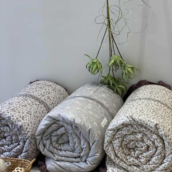 91家纺网 家纺一手货源 找家纺 汇庭 2025秋冬新·花边款单双人豆豆被系列 组合图仅供参考