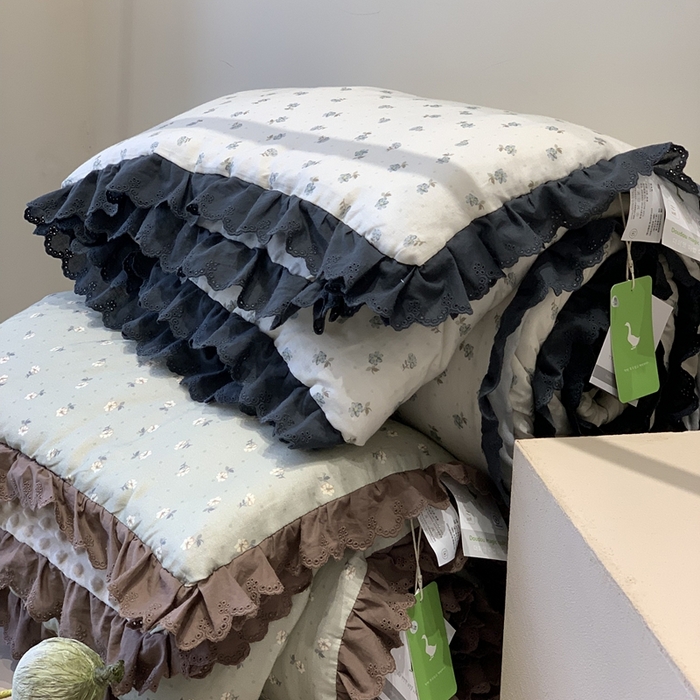 91家纺网 家纺一手货源 找家纺 汇庭 2025秋冬新·花边款单双人豆豆被系列 组合图仅供参考
