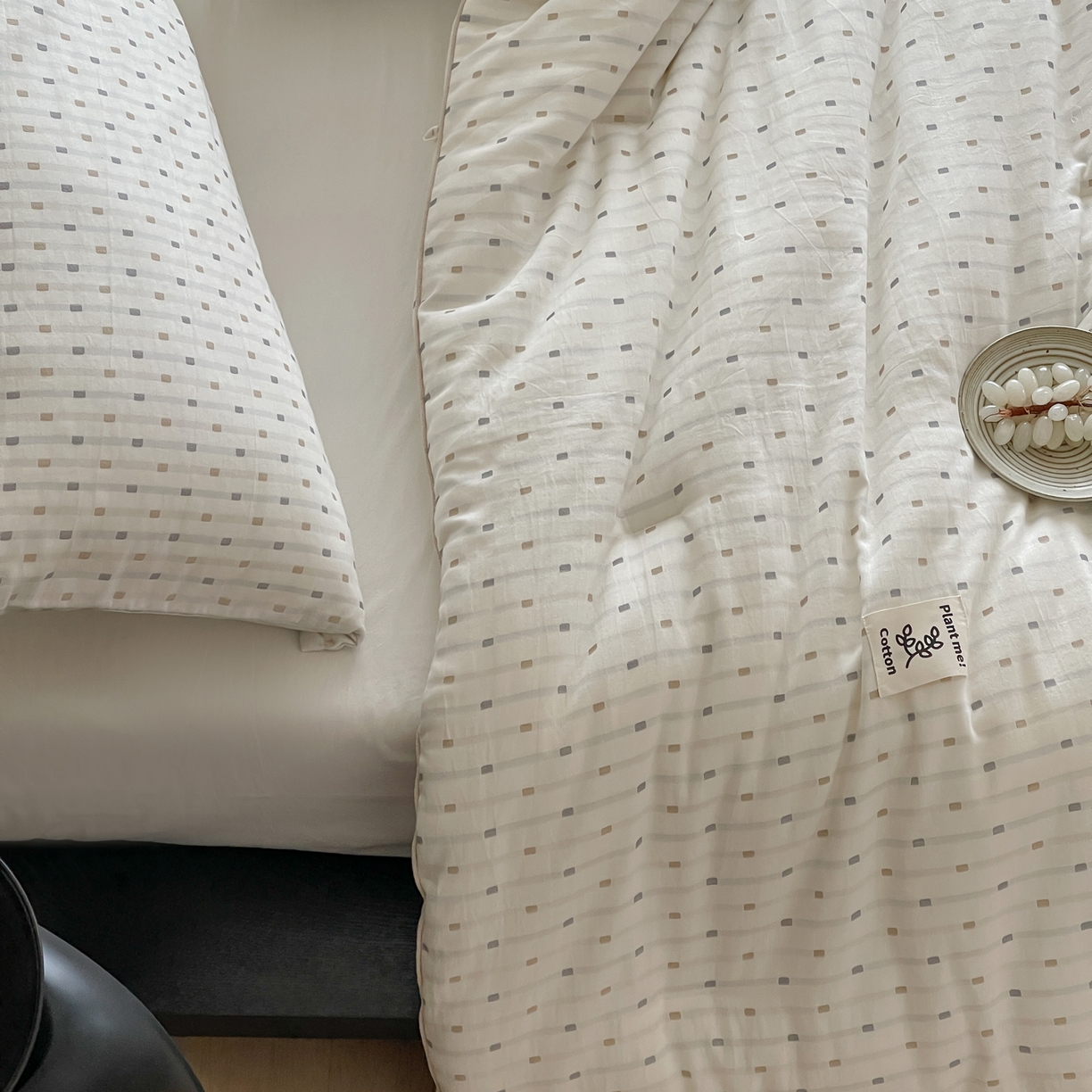 91家纺网 家纺一手货源 找家纺 佳汐蓝家纺 2025新款色织酵洗云感被 夏被 春秋被 冬被 被子被芯 极光-米白