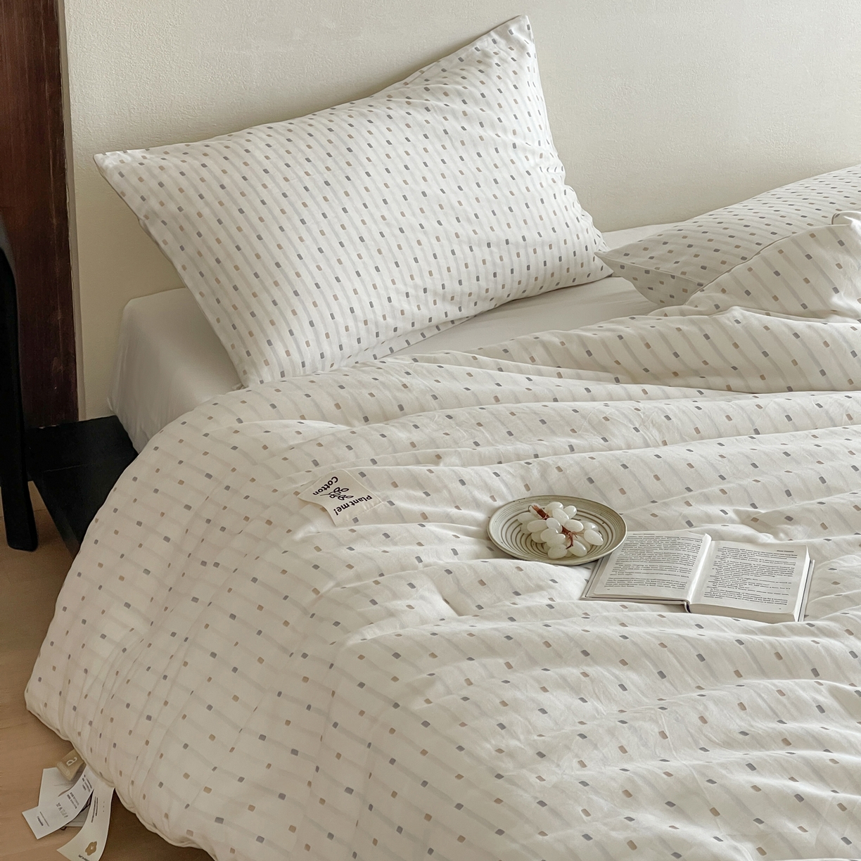 91家纺网 家纺一手货源 找家纺 佳汐蓝家纺 2025新款色织酵洗云感被 夏被 春秋被 冬被 被子被芯 极光-米白