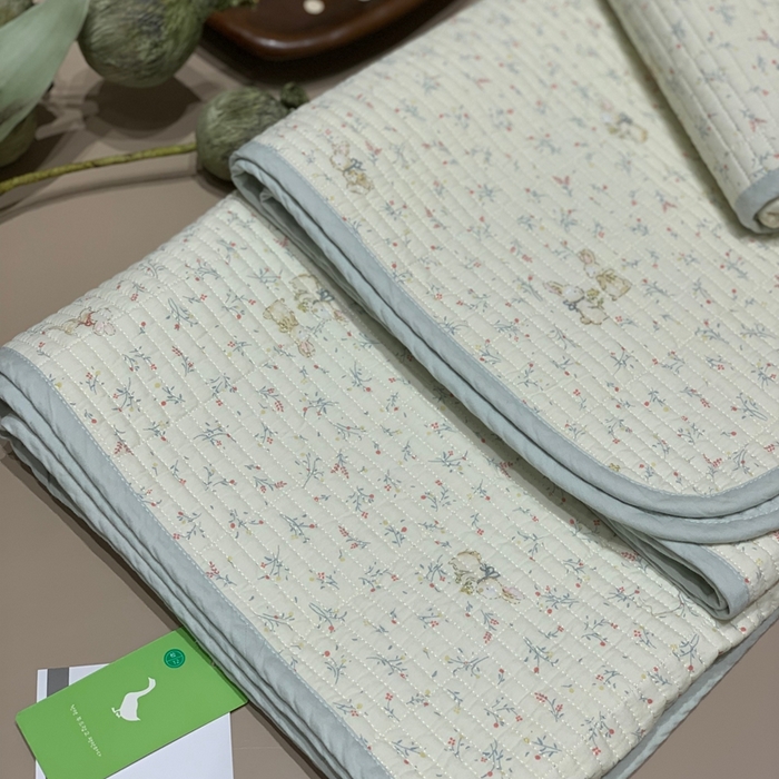 91家纺网 家纺一手货源 找家纺 汇庭 2025秋冬新款慕斯单品床盖系列 奇妙兔庄园