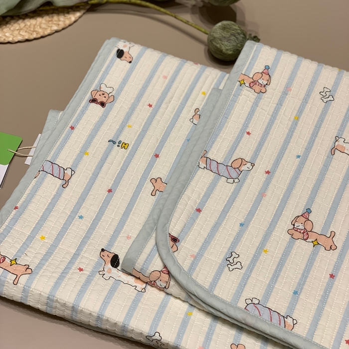 91家纺网 家纺一手货源 找家纺 汇庭 2025秋冬新款慕斯单品床盖系列 小狗美美