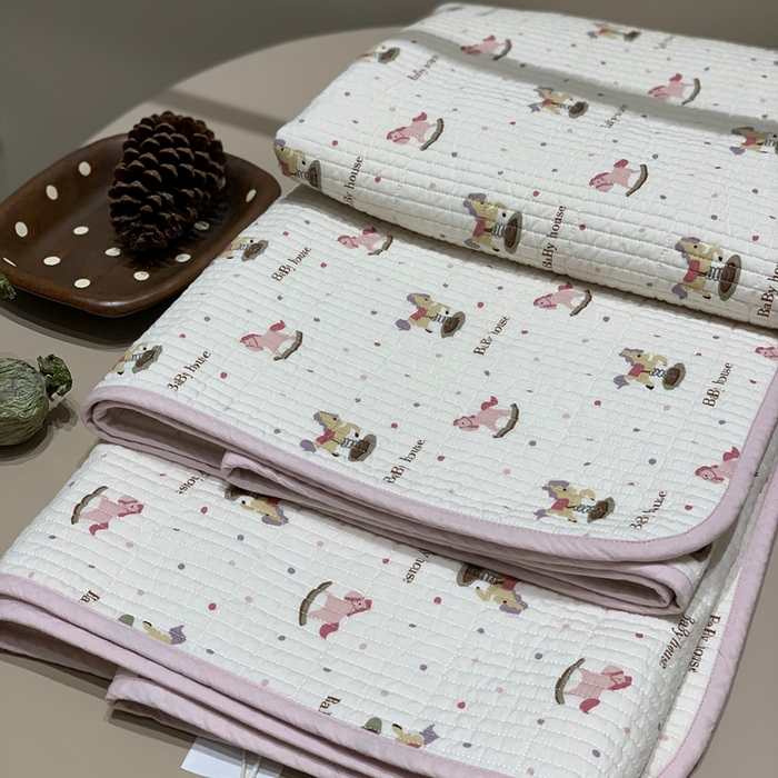 汇庭 2025秋冬新款慕斯单品床盖系列 小马粉庄园